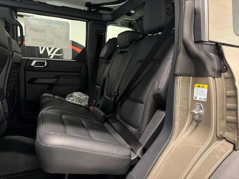 New 2026 Ford Bronco Badlands w/ Sasquatch Package AWD/4WD image 10