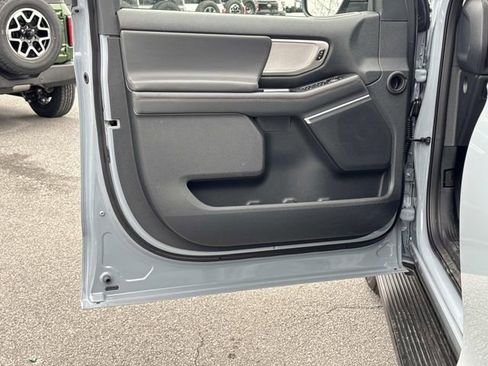 New 2025 Ford Expedition Active image 10