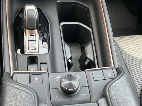 Used 2024 Toyota Grand Highlander AWD Hybrid image 28