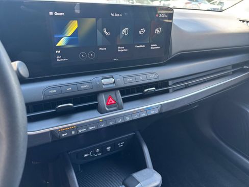 Used 2026 Kia K4 FWD image 16