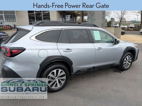 Certified 2025 Subaru Outback Premium image 4