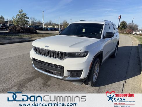 Used 2023 Jeep Grand Cherokee L Laredo image 1
