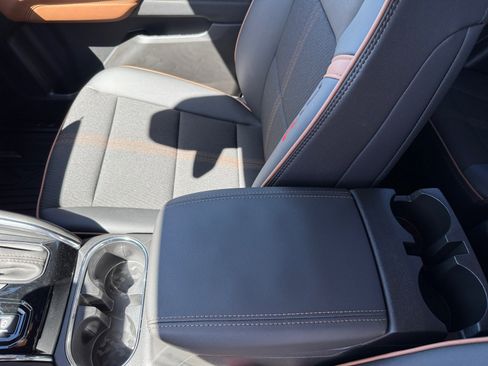 New 2025 GMC Canyon AT4 image 14