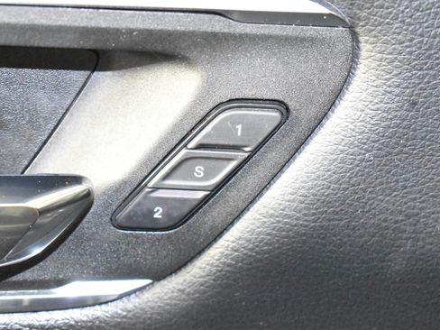 Used 2025 RAM 1500 Laramie image 40