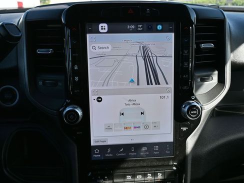 New 2025 RAM 5500 Tradesman image 23