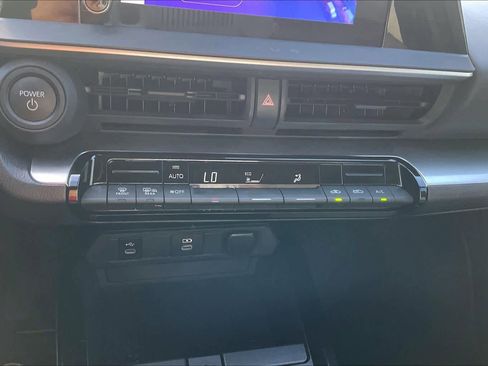 Used 2026 Toyota Prius LE FWD image 29