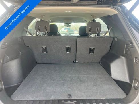 Used 2018 Chevrolet Equinox LT image 24