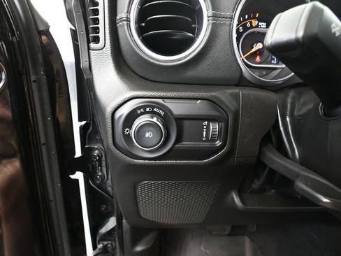 Used 2023 Jeep Wrangler Sahara w/ Dual Top Group AWD/4WD image 29