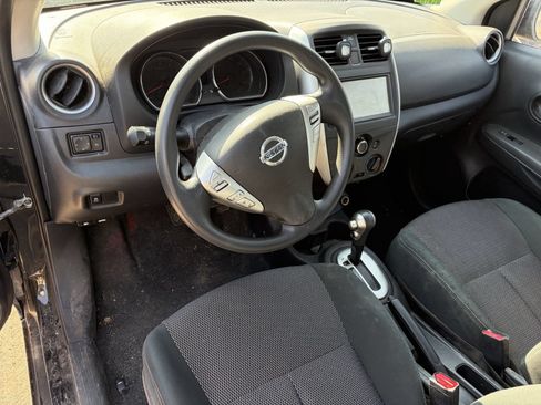Used 2019 Nissan Versa SV FWD image 13