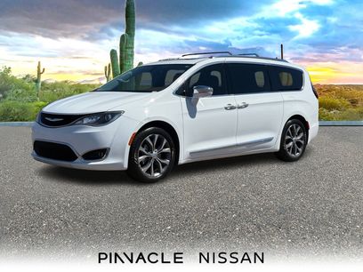 Used 2018 Chrysler Pacifica Limited w/ Tire & Wheel Group