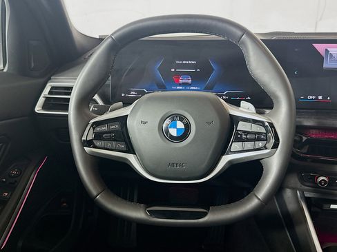 Used 2025 BMW 330i Sedan image 18