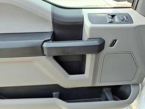 Used 2016 Ford F150 XL w/ Equipment Group 101A Mid RWD image 12