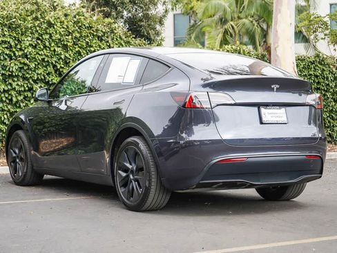 Used 2025 Tesla Model Y Long Range AWD/4WD image 4