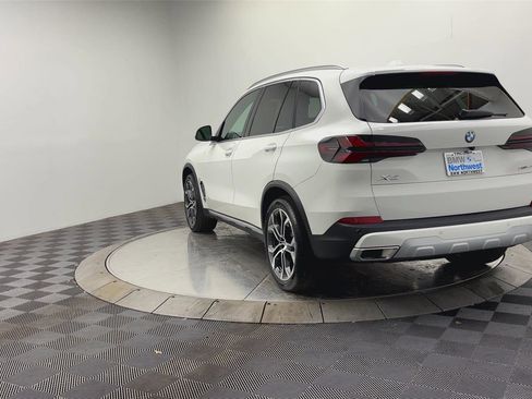 New 2026 BMW X5 xDrive40i w/ Climate Comfort Package image 13