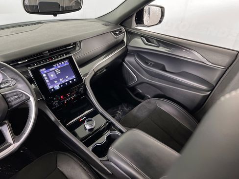 Used 2022 Jeep Grand Cherokee Altitude image 22