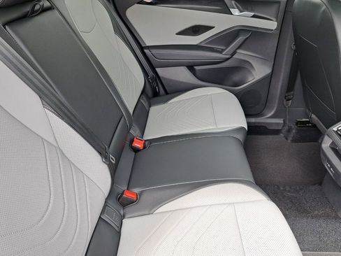 New 2026 Volkswagen Tiguan SE R-Line FWD image 15