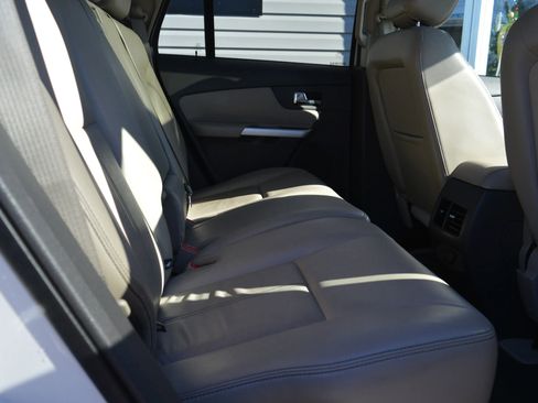 Used 2013 Ford Edge SEL image 24