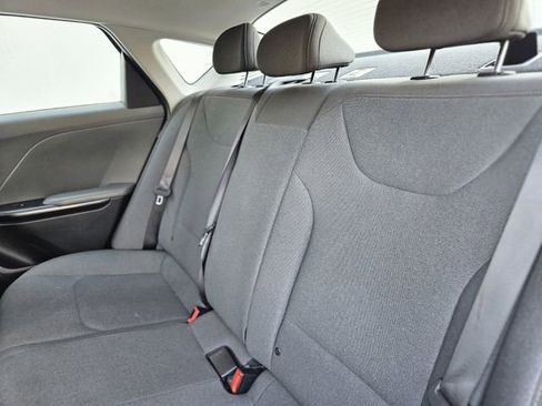Used 2025 Kia K4 FWD image 28