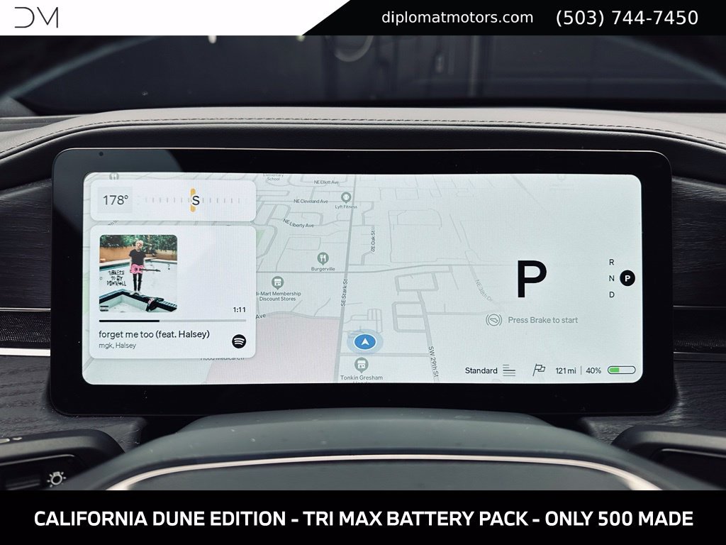 Used 2025 Rivian R1S Adventure Tri AWD/4WD image 33