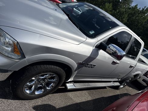 Used 2014 RAM 1500 Laramie w/ Convenience Group AWD/4WD image 6