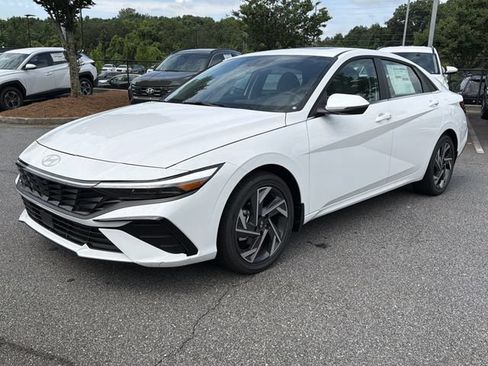 New 2026 Hyundai Elantra Limited FWD image 3