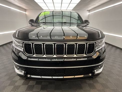 Used 2023 Jeep Wagoneer 4WD w/ Premium Group I image 2