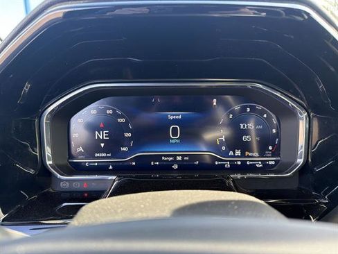 Used 2024 Chevrolet Silverado 1500 RST w/ Redline Edition AWD/4WD image 32