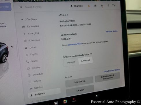 Used 2024 Tesla Model Y Long Range image 32