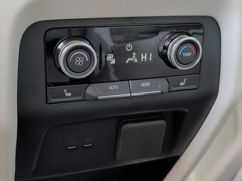 New 2026 Buick Enclave Avenir w/ Super Cruise Package AWD/4WD image 37