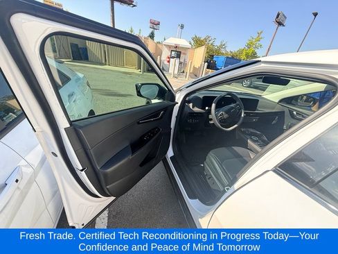Used 2025 Kia EV6 Wind RWD image 7