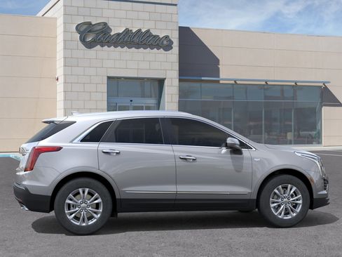 New 2025 Cadillac XT5 Luxury image 5