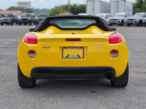 Used 2007 Pontiac Solstice Convertible w/ Premium Package RWD image 6