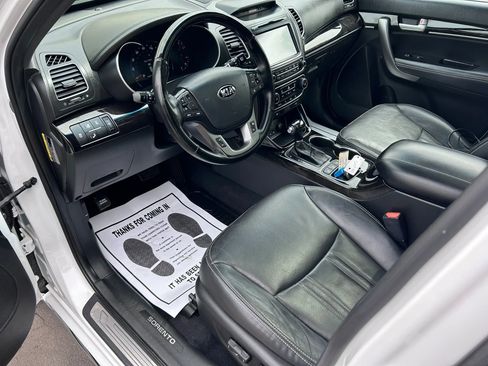 Used 2015 Kia Sorento SX image 22