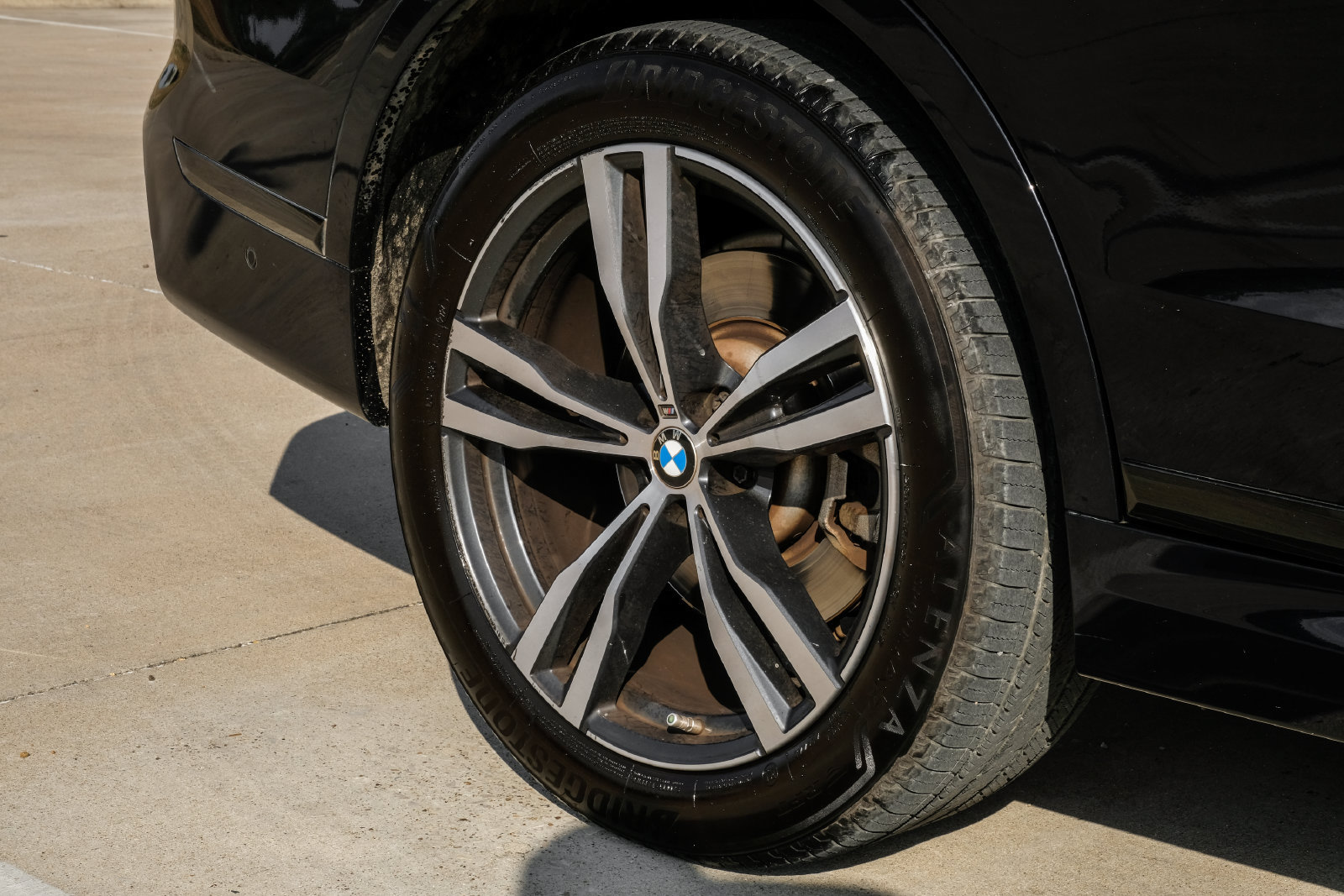 Used 2021 BMW X7 xDrive40i w/ M Sport Package AWD/4WD image 72