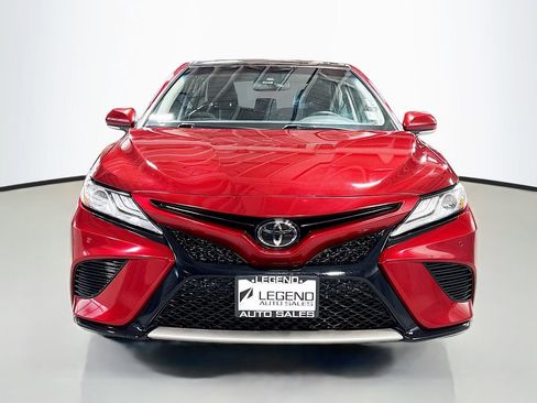 Used 2018 Toyota Camry XSE FWD image 2