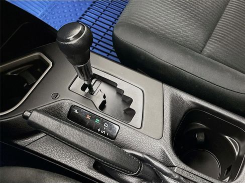 Used 2017 Toyota RAV4 LE image 20