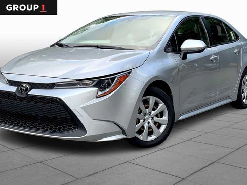 Used 2020 Toyota Corolla LE FWD image 1