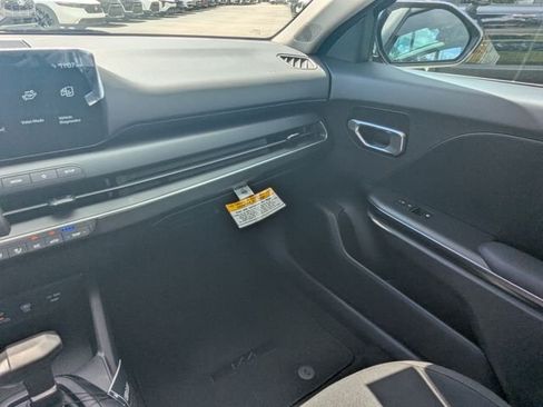 New 2026 Kia K4 FWD image 16