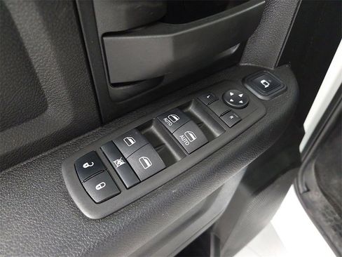 Used 2024 RAM 3500 Tradesman w/ Chrome Appearance Group image 17