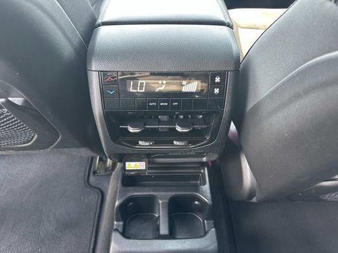Used 2023 Jeep Grand Cherokee L Altitude AWD/4WD image 63
