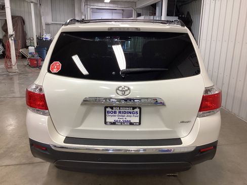Used 2013 Toyota Highlander SE image 4