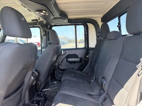 Used 2021 Jeep Gladiator Sport AWD/4WD image 11