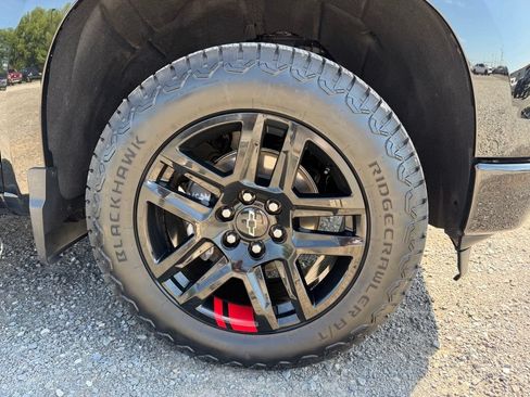 Used 2025 Chevrolet Silverado 1500 RST w/ Redline Edition AWD/4WD image 26