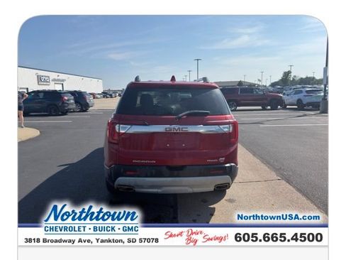 Used 2023 GMC Acadia SLT AWD/4WD image 10