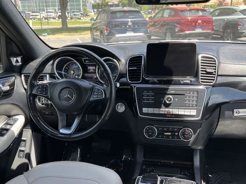 Used 2017 Mercedes-Benz GLS 550 4MATIC image 24
