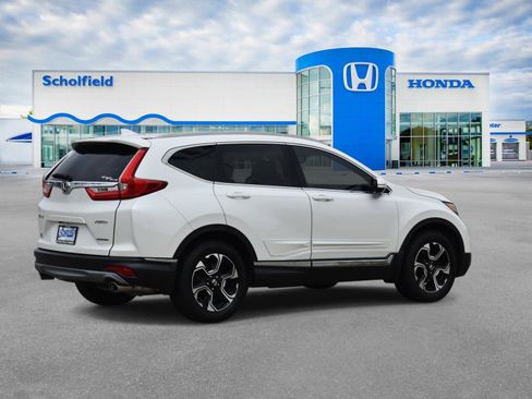 Used 2018 Honda CR-V Touring image 3