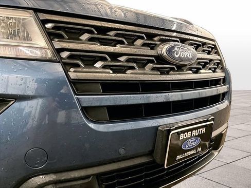 Used 2018 Ford Explorer XLT w/ Equipment Group 202A AWD/4WD image 30