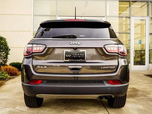 Used 2017 Jeep Compass Limited w/ Navigation Group image 11