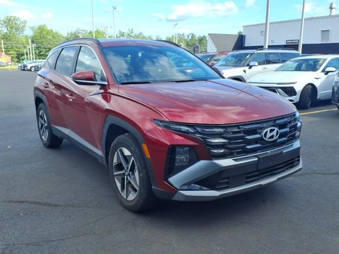 Certified 2025 Hyundai Tucson SEL AWD/4WD image 3