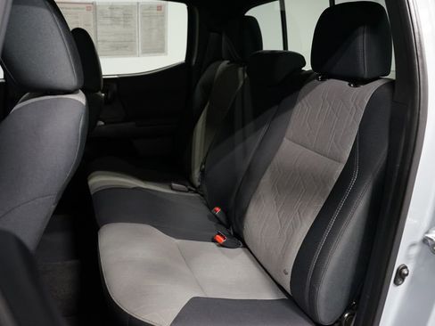 Used 2021 Toyota Tacoma TRD Sport image 28